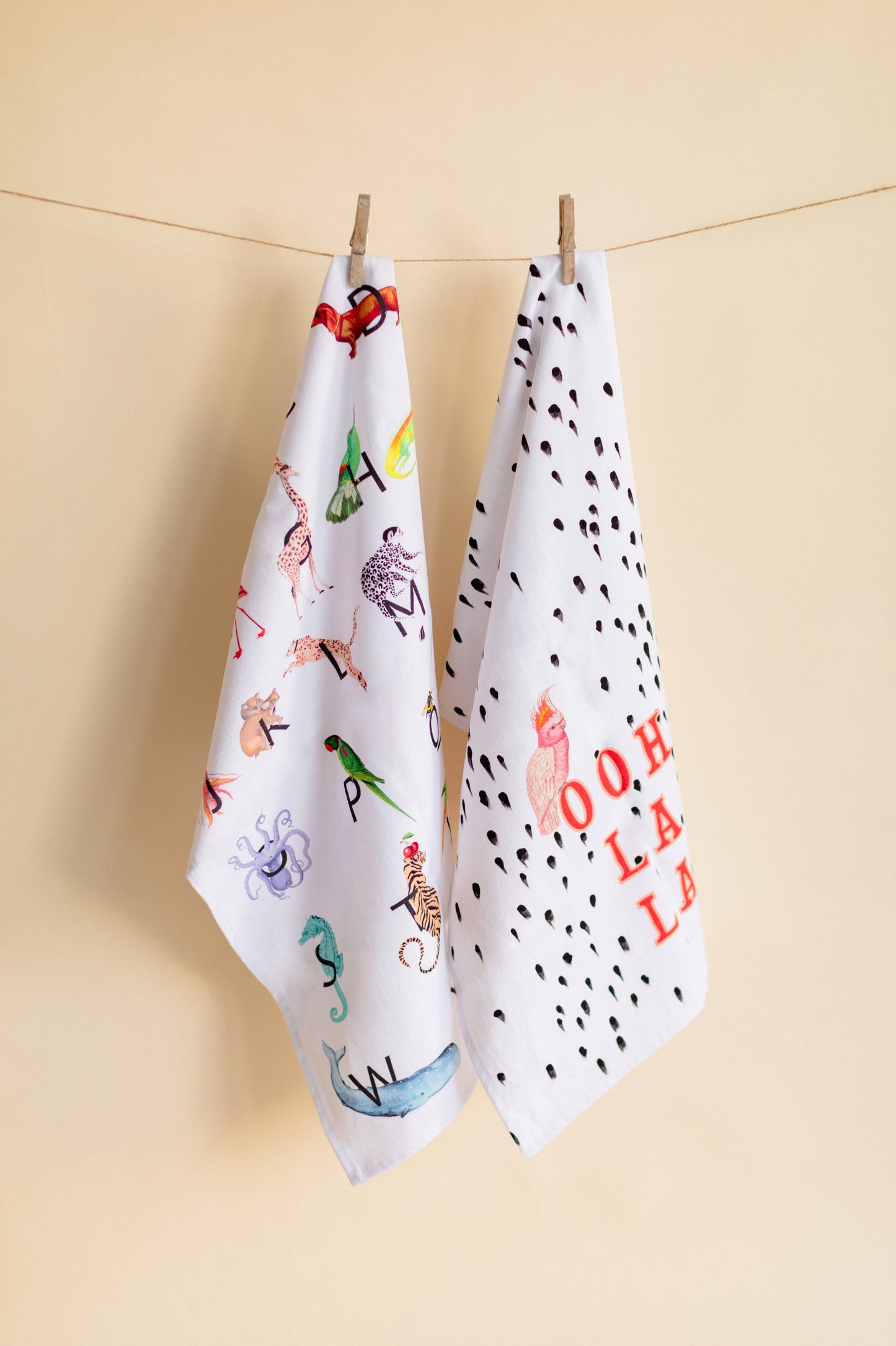 Set of 2 Tea Towels Alphabet and Ooh La La