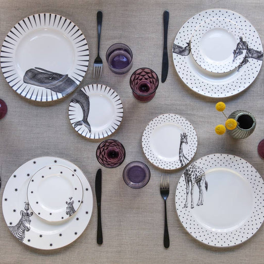 Set of 4 Monogram Yvonne Ellen Side Plates.