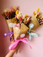 Load image into Gallery viewer, Dried flowers all seasons bouquet
