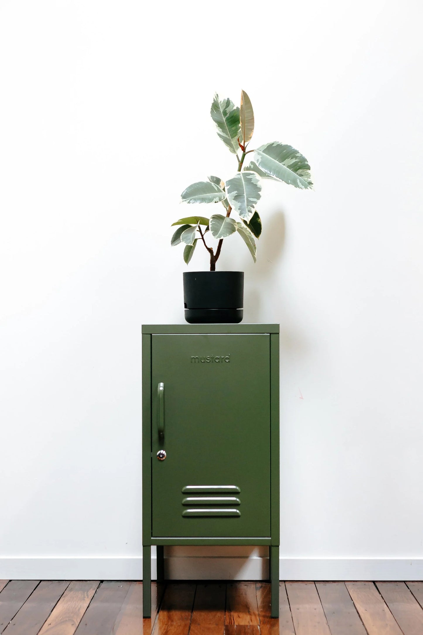 The Shorty in Olive - Right