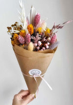 Load image into Gallery viewer, Dried flowers all seasons bouquet