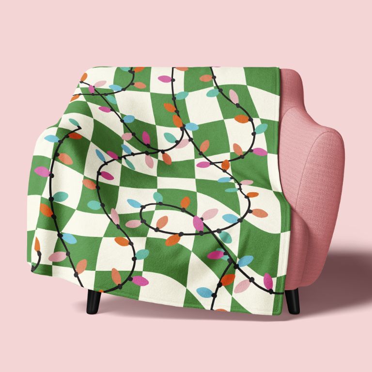 Cosy Festive Lights Blanket & Matching Mug Set.