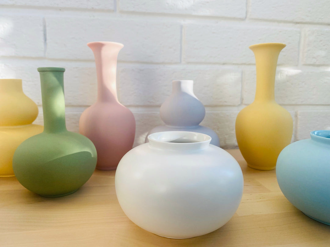 Vase porcelain-yellow