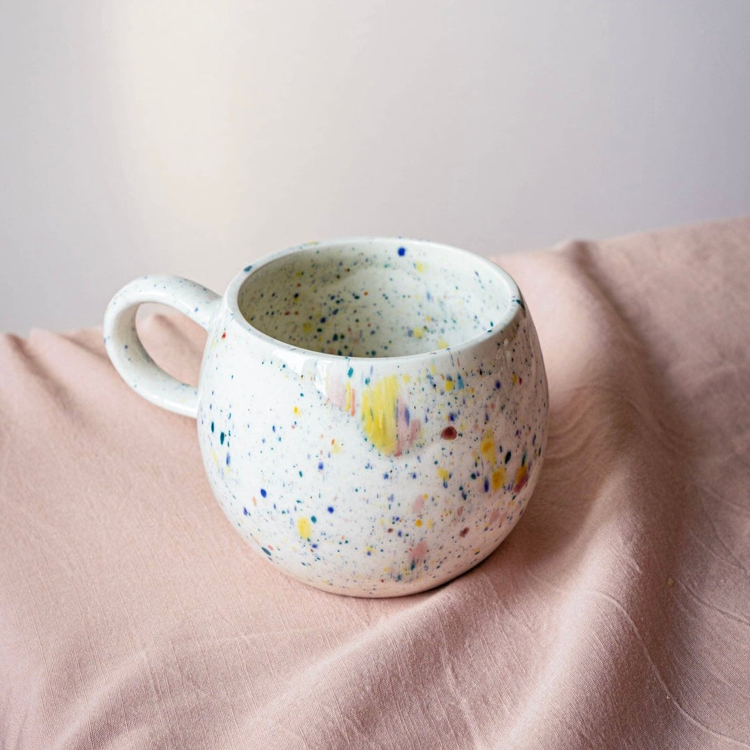 Large ceramic mug- beige