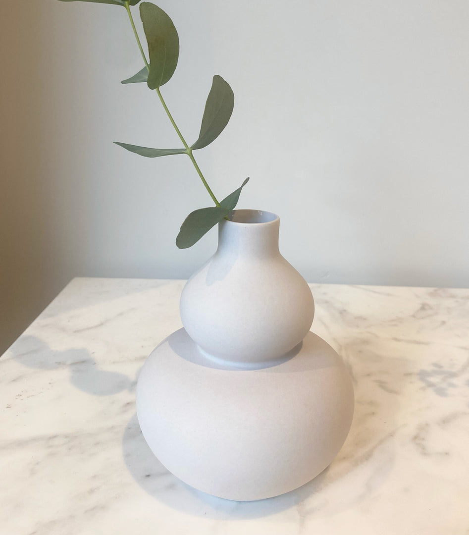 Vase porcelain-lilac grey